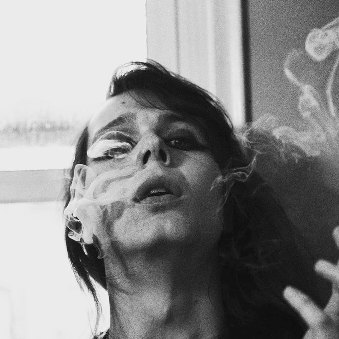 Visage... #NewProfilePic https://t.co/sUzaMBGg6X<a href="/tag/newprofilepic"class="tags">#NewProfilePic</a>