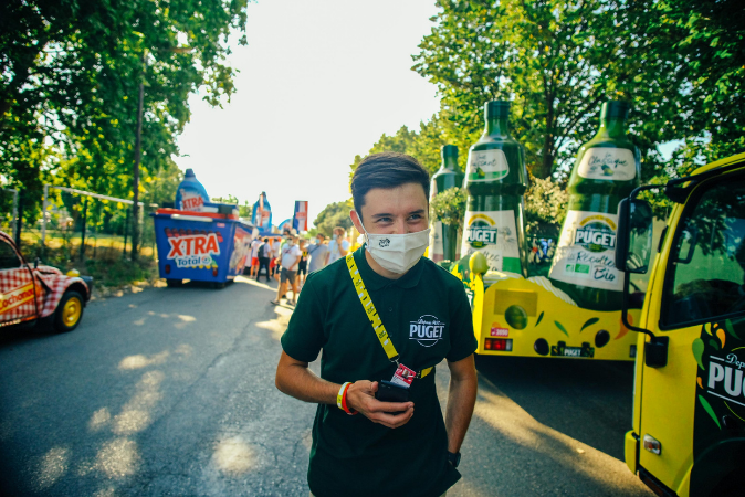 Et si vous découvriez notre étudiant de 3ème année du Programme Bachelor Métiers du Sport Jérémy BUISSON ? Il nous parle de son expérience sur le Tour de France avec la caravane publicitaire PUGET ! 

amos-business-school.eu/actualite/vivr…