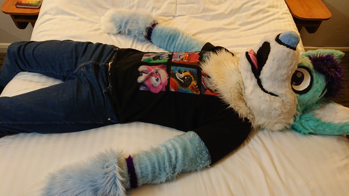 It's only Tuesday, there's still 3 days left till Friday 🥺

Wolf down, wolf down! Send lots of pizza and coffee asap!