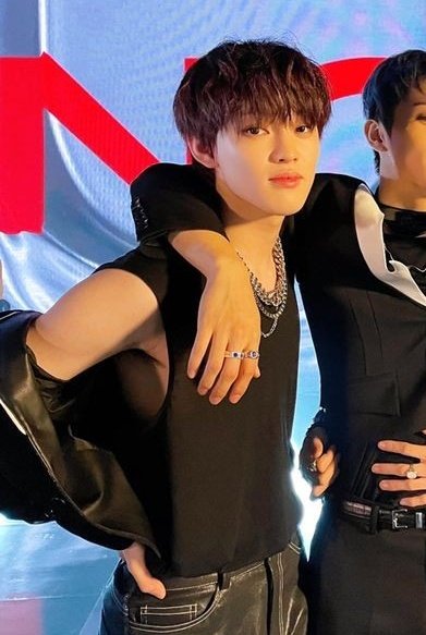 cchenluv01's tweet photo. i won't let you guys forget THIS CHENLE 😩 https://t.co/PXEsyj17yF