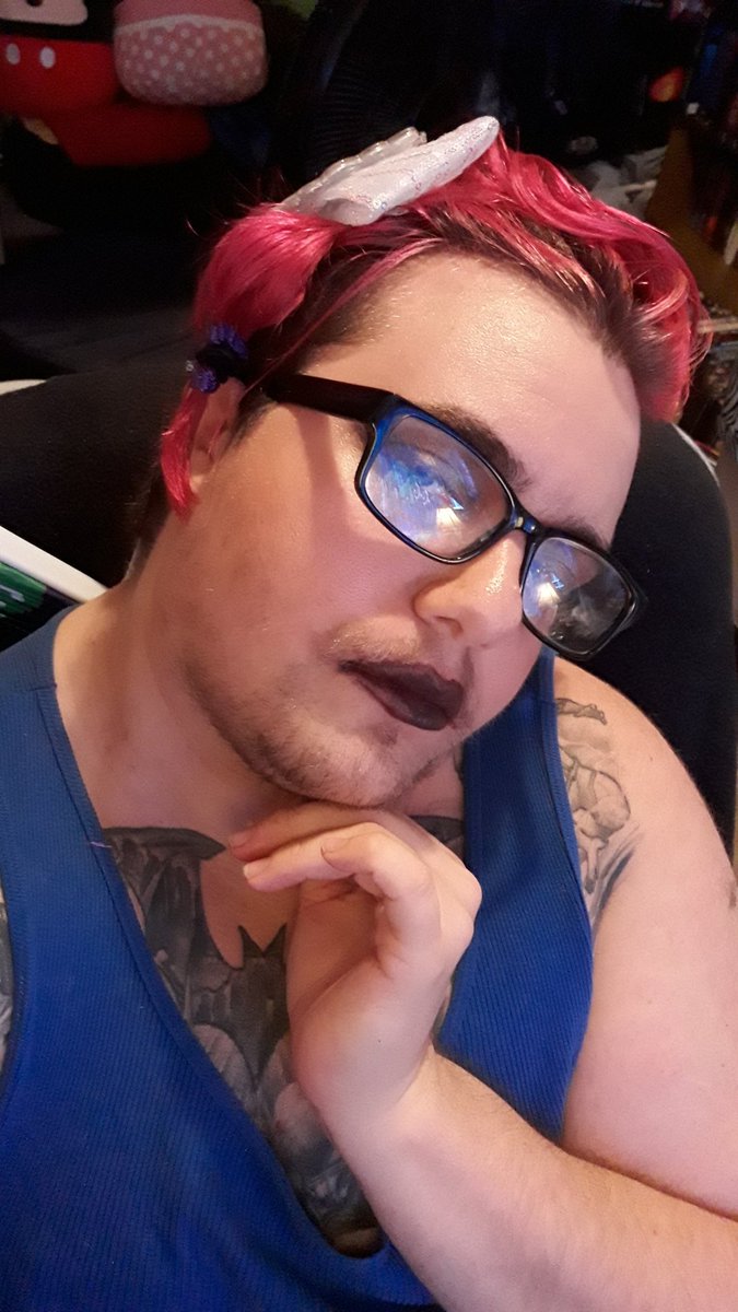 AlecJFlanagan07's tweet photo. I'm a 100% EmoSane_Multikpopfanboy..#thatisme #EmoTransBoy #emoscenenerd #emomusiclover #emofilterhappynerd #emokpopnerdboy https://t.co/cZDvOGT1Fx