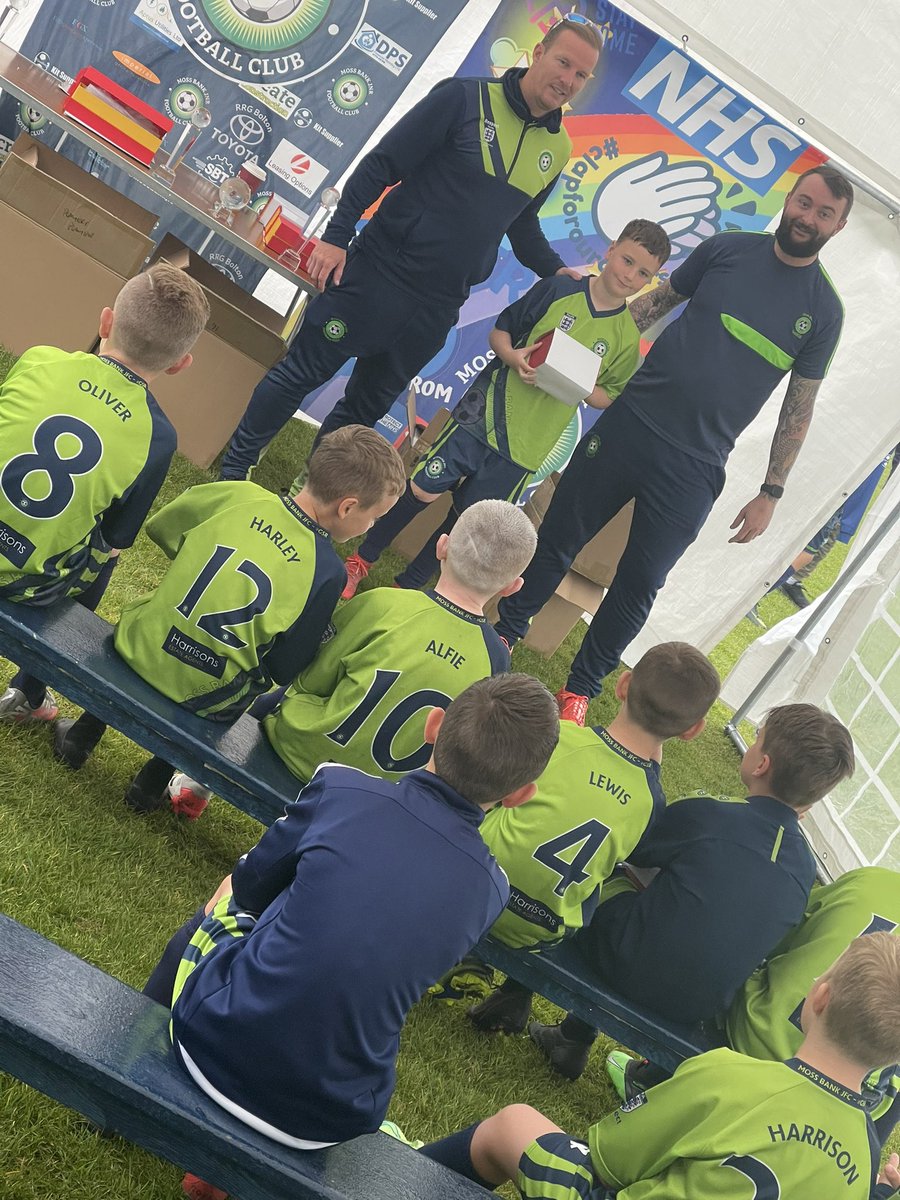 #MossBankJFC our whole club presentation morning on the <a href="/LeasingOptions/">LeasingOptions.co.uk</a> Pavilion ⚽️ over 45 teams and our Little Green Dragons at different time slots all celebrating their season 20/21 ⚽️ full video here ⬇️ <a href="/OfficialBBDFL/">Bolton, Bury & District Football League</a> <a href="/CPLGrassrootsUK/">Community Partnership League</a> <a href="/LancashireFA/">Lancashire FA</a> 

youtu.be/KsmcD1eeelY