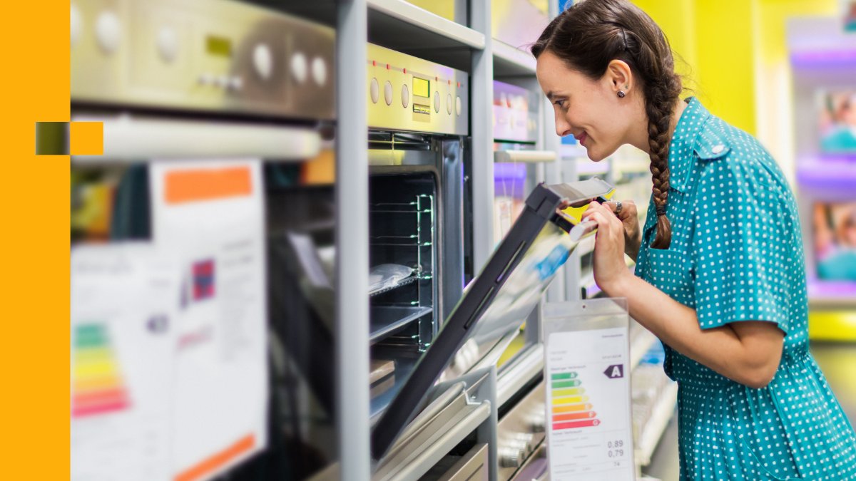 EnergySvgTrust's tweet photo. New #energylabels for household appliances have changed making the highest possible rating an ‘A’ and the lowest rating a 'G'.

This will highlight how #energyefficient an #appliance is and can help consumers make greener choices.

https://t.co/kLqIN8x5S4

#NetZero #ClimateAction https://t.co/fMlOD2I0ya