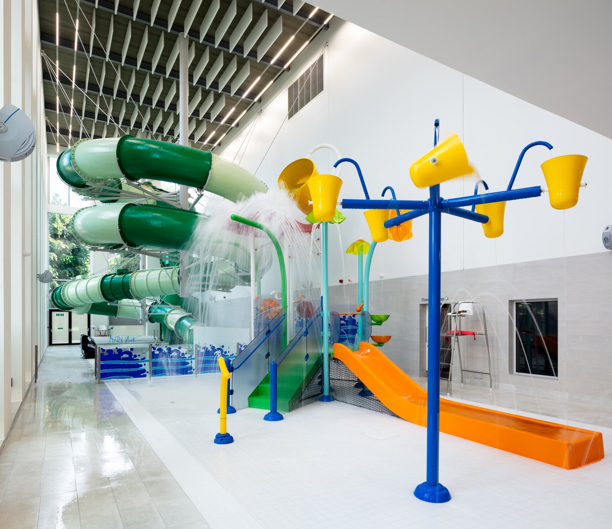 morgansindallc's tweet image. So much fun to be had at Hackney Britannia Leisure Centre!
🏊‍♀️ Six-lane, 25m pool
🧖 A steam room &amp;amp; sauna
🏊‍♂️ A 20 x10m training pool with a movable floor
💡 Sensory lighting in the training pool area
😁 A SPLASH ZONE with water features and a 15 metre high water flume
#SCFValues