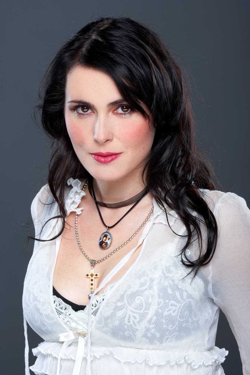 ~*~HAPPY BIRTHDAY MY ANGEL~*~ <3
SHARON DEN ADEL OF WITHIN TEMPTATION.
LUH U LUH U LUH U <3 <3 