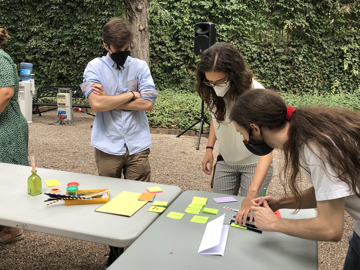 Taller de creativitat, amb <a href="/AdrianaEspinet/">Adriana Espinet 🎗</a> 

#LetsUB #startub <a href="/UniBarcelona/">Universitat de Barcelona</a>