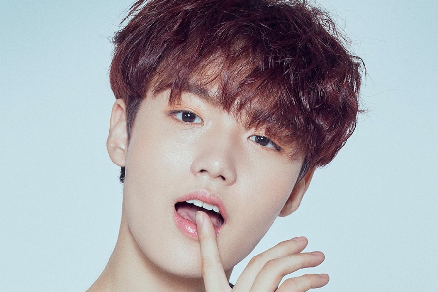 soompi's tweet photo. TREASURE's Doyoung Tests Positive For COVID-19
https://t.co/HdKVGOywtq https://t.co/ZUPG7N1ZrB