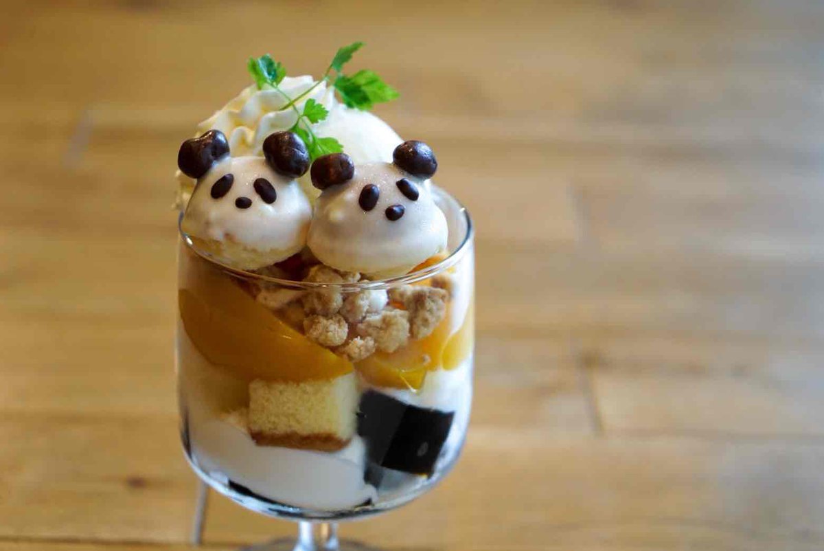 パンダ自身 Pandajisin パンダ自身カフェ ふたごパンダお祝いメニューできました 7月17 土 18 日 の2日間 1日個限定 ふたごの赤ちゃんパンダパフェ 0 税込 黄桃とコーヒーゼリー を合わせて甘さ控えめに 上にのっている赤ちゃんパンダは 鈴 パンダ自身 Pandajisin パンダ自身カフェ ふたごパンダお祝いメニューできました 7月17 土 18 日 の2日間 1日個限定 ふたごの赤ちゃんパンダパフェ 0 税込 黄桃とコーヒーゼリー を合わせて甘さ控えめに 上にのっている赤ちゃんパンダは 鈴
