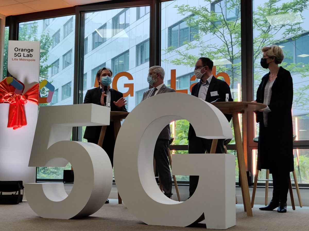 OrangeHDF's tweet photo. ☑️ Fabienne Dulac et Ludovic Guilcher inaugurent ce jour l’espace Orange 5G Lab Lille Métropole.

L’objectif ? Accompagner les acteurs économiques locaux dans leur transformation numérique par l’appropriation du réseau #5G. https://t.co/G6Z8po4NNM