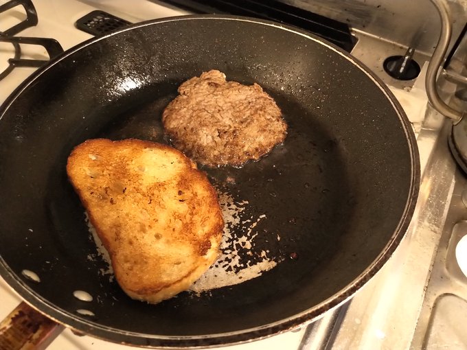 エロ絵を描くにはカロリーが要る 