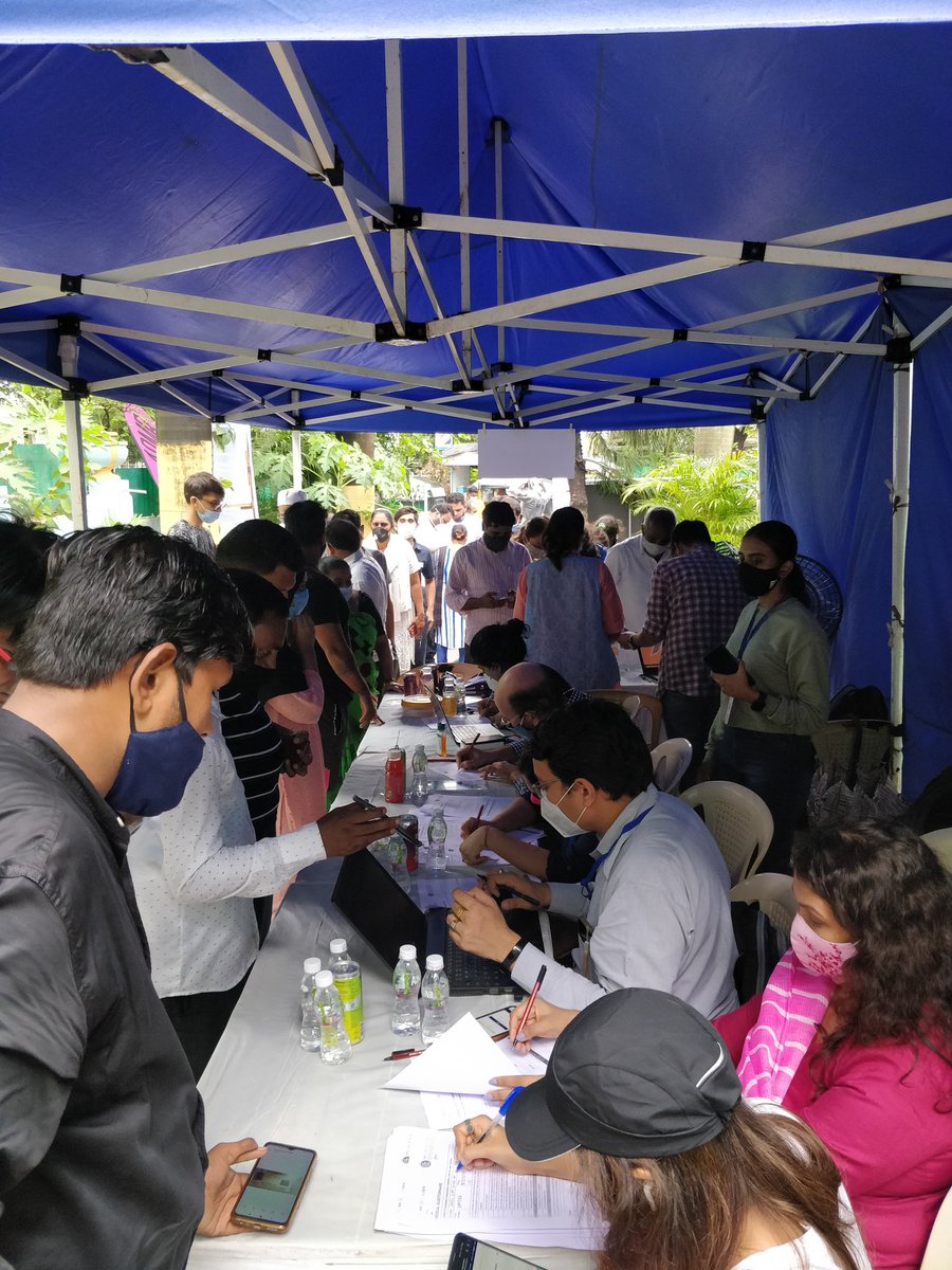 The #SleevesUp drive was managed by @MNCDFbombay team of volunteers who worked alongside @SaherABhamla @Asifbhamlaa and @trivan205 to make the vaccination drive a safe and successful event.

Message from the team:

#StaySafe #StayAlert #GetVaccinated #GetShallOvercome