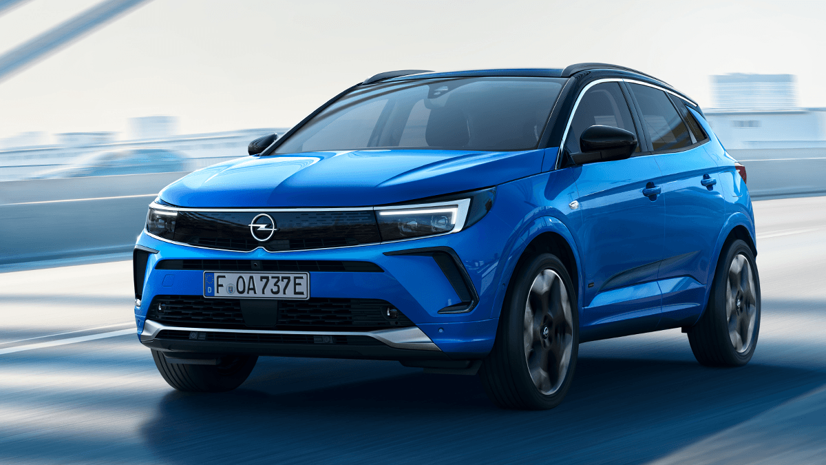 OpelBorjamotor's tweet photo. El Nuevo #OpelGrandland ya está aquí y no podrás dejar de sonreir al sentir la tracción 4x4 y sus 300 CV de potencia  #SimplyElectric. https://t.co/Br4vqLdZpI