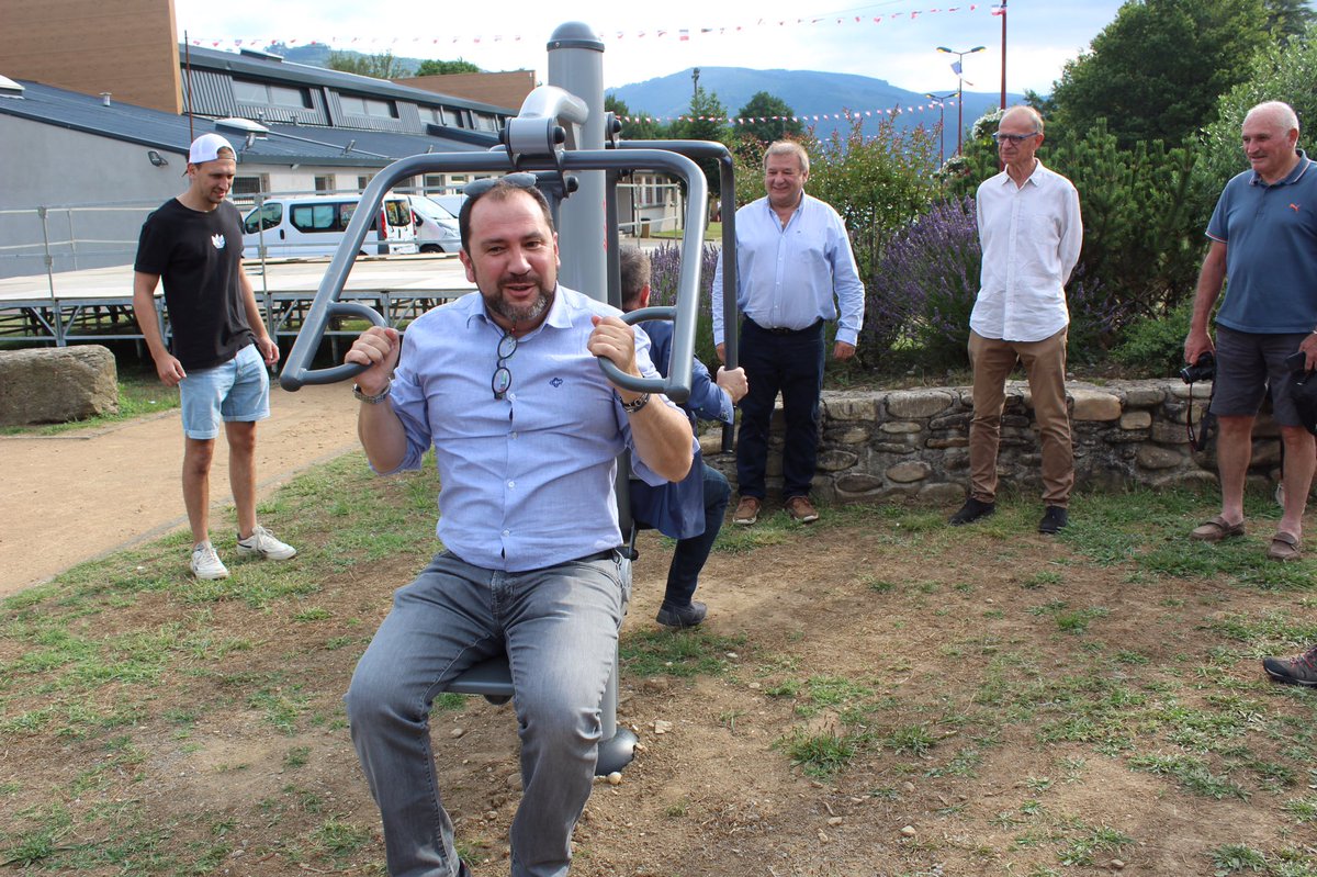 Samedi 10 juillet, j’ai participé au nom de la Présidente Carole Delga, à l’inauguration du « parc fitness et Airfit » à Bout du Pont de l’Arn. La Région intervient dans le cadre du Fonds Régional d’Intervention   dans le financement. #proximité