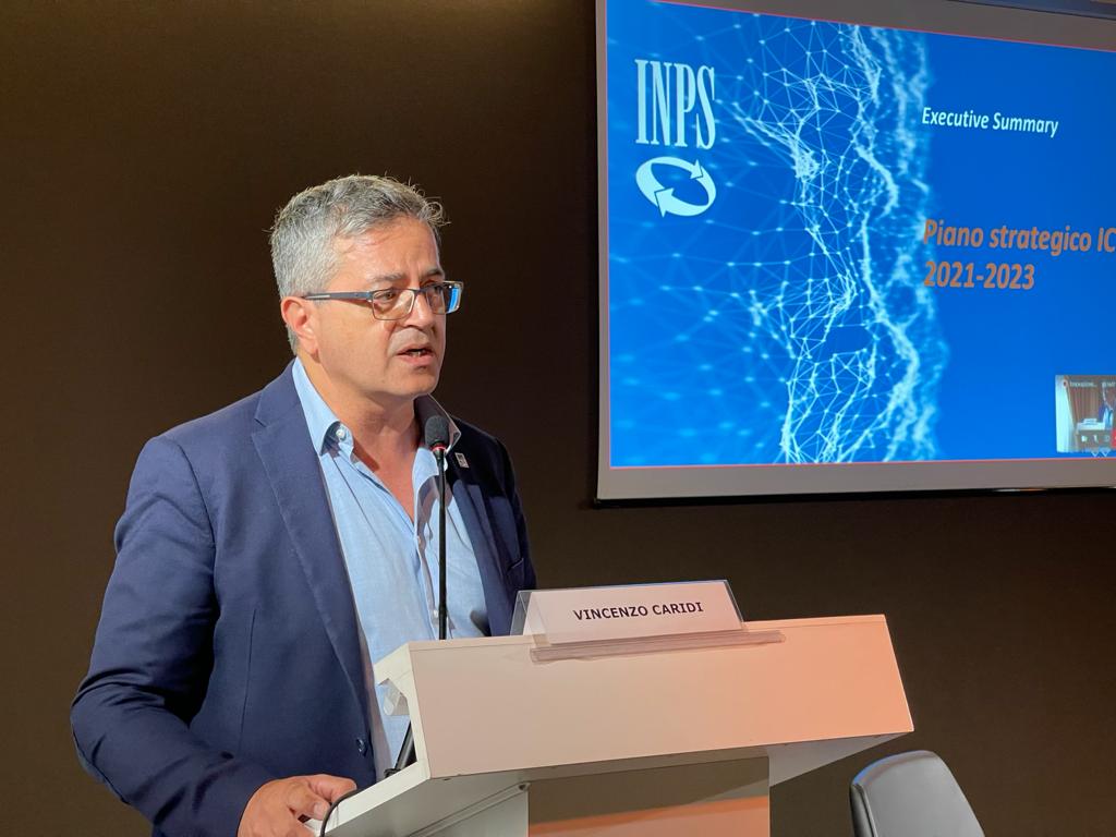 INPS_it's tweet photo. .@Caridivincenzo Direttore centrale #Tecnologia, #Informatica e #Innovazione #INPS: "I servizi #digitali non sono più un'opzione e dobbiamo essere all'altezza delle #aspettative dei #cittadini" #13luglio #Innovazione #PalazzoWedekind https://t.co/sVRAB8cHhe