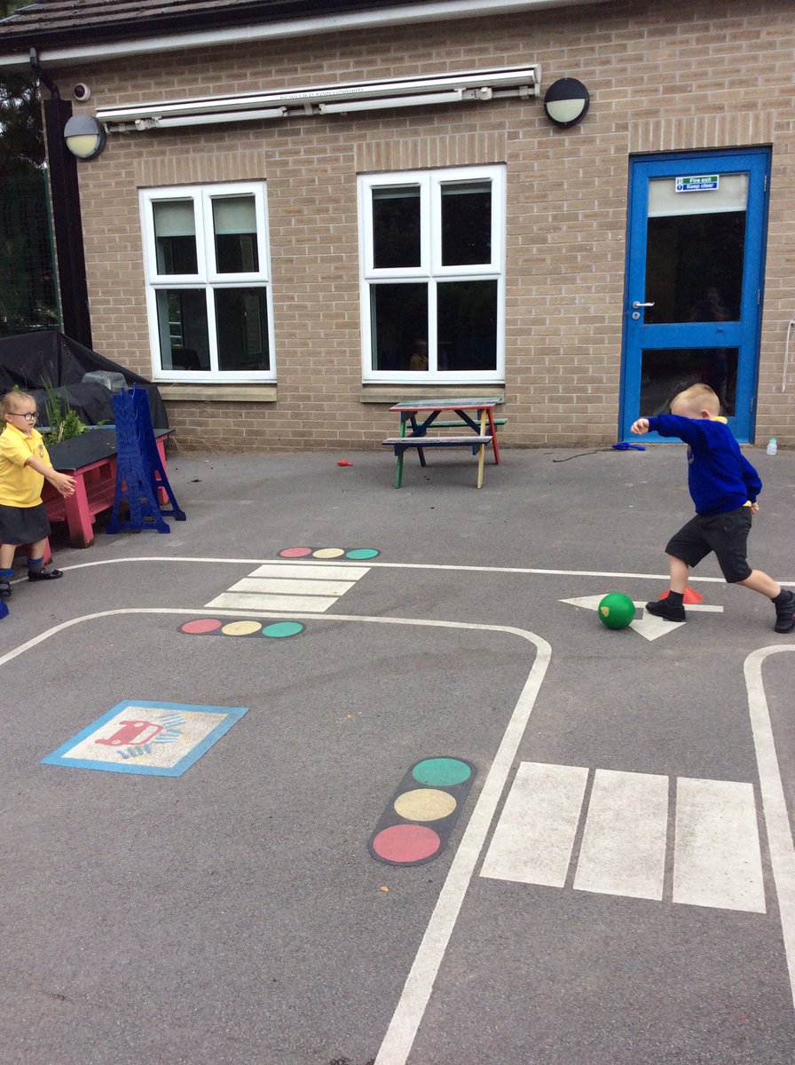 stlukesrec's tweet photo. More football fun! https://t.co/lCW08Gphk3