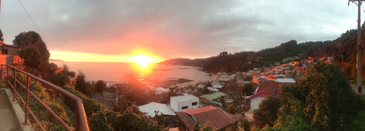 samesurconce's tweet photo. @amanececonmega buenos días Priscila saludos desde Cocholgue. Te comparto el atardecer de ayer desde caleta grande Cocholgue https://t.co/X6vWBPTIpQ
