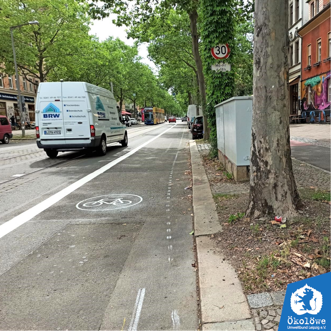 Oekoloewe's tweet photo. Der neue #Radfahrstreifen in der #Karlheine auf der Höhe von #Biomare #Plagwitz. https://t.co/X37sTBdcM2