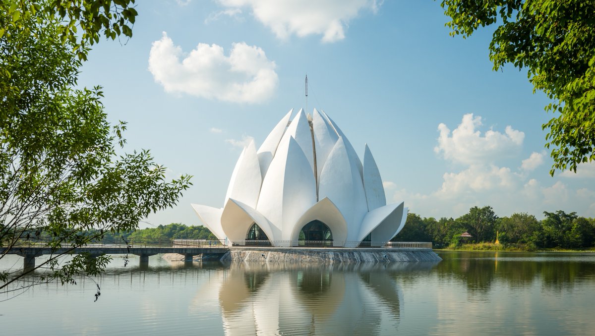 #TreasureTuesday

#TheLotusTemple, #India

#Architecture inspired by a #flower...🌸

#lotus #architecturedesign #style #saturday #design #designelements #realestate #realestatelife #realestateteam #remaxagents #agentsofremax #listingsbyleslie