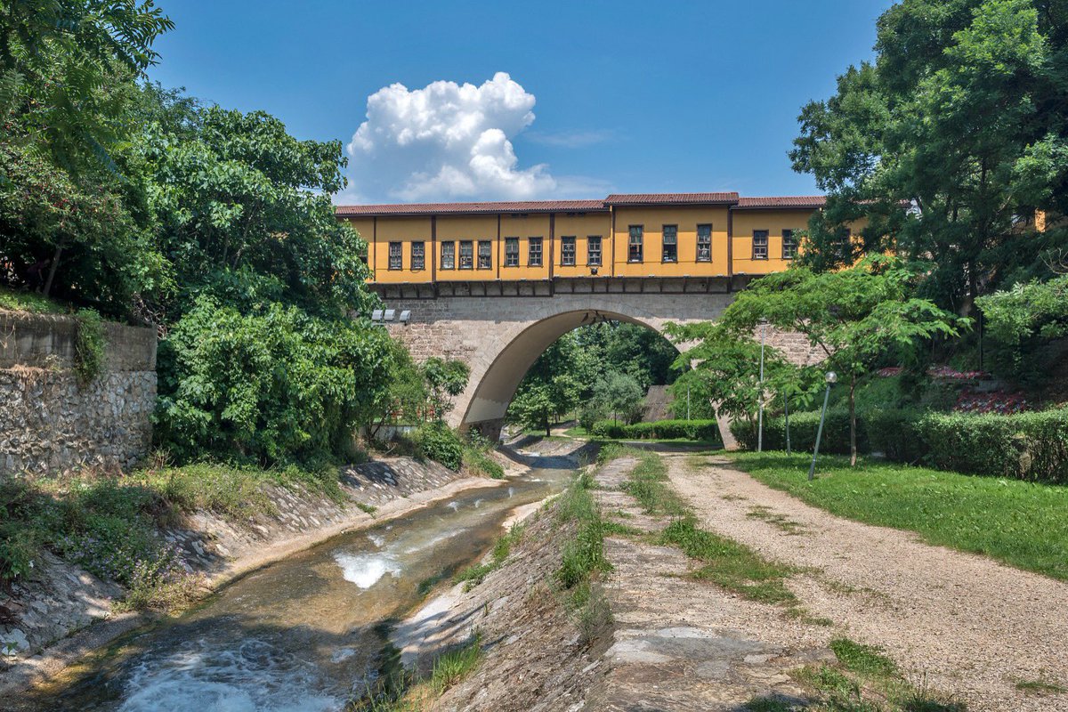 bursaturizmtb's tweet photo. Sanat Irgandı Köprüsü’nde hayat bulur.

#bursakültürturizmvetanıtmabirliği #bursa #bursadayım #bursagüzeldir #hellobursa #bursasizeçokyakın #bursabirşehirdenötesi #bursadoğa #bursatarihişehir #ırgandıköprüsü #TheCityThatFlowsThroughTime #GelenektenGeleceğeAkanŞehir https://t.co/FUTtwRgI62