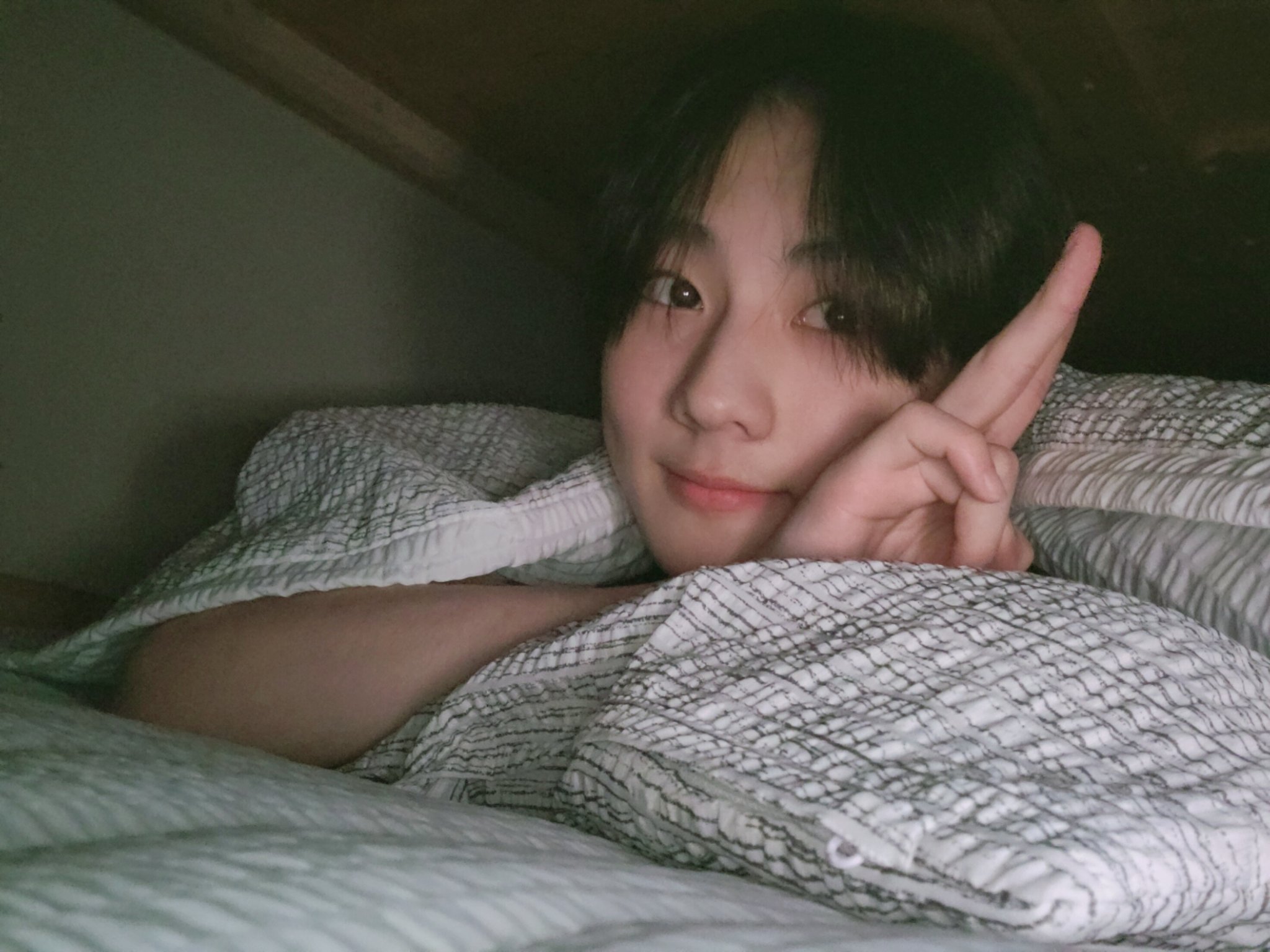 ENHYPEN on Twitter: "#ENHYPEN #JUNGWON #굿나잇 엔진 잘자요~☺ https://t.co