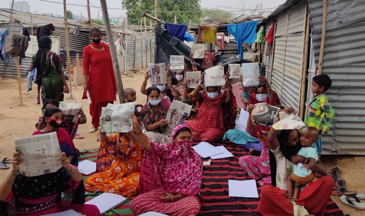 sukaryango's tweet photo. The World Paper Day was celebrated in association with Wipro at sector 56 Gurgaon slum to raise awareness about the use of biodegradable paper bags that are recyclable and made of renewable raw materials. 

#wiprocares #paper #paperbags #worldpaperday #saveenvironment https://t.co/KQlvy6LMDn