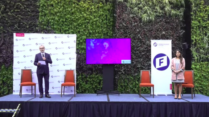 Conéctate a nuestro Encuentro Entre Mujeres: #RedefiniendoLaPolítica y sé parte de la conversación. Estamos por iniciar nuestro conversatorio con las senadoras <a href="/XochitlGalvez/">Xóchitl Gálvez Ruiz</a>, <a href="/kenialopezr/">Dra. Kenia López Rabadán</a>, <a href="/WeraReynoso/">Ale Wera Reynoso</a>, de Chile <a href="/LuzPobleteC/">Luz Poblete Coddou</a> y desde Costa Rica <a href="/marielo/">marie gill longar</a>

👇youtu.be/Rrg08AyDpDA