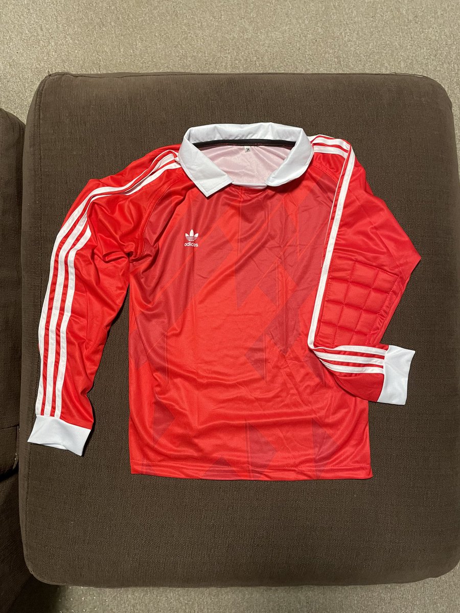 __________R2__________ tweet media