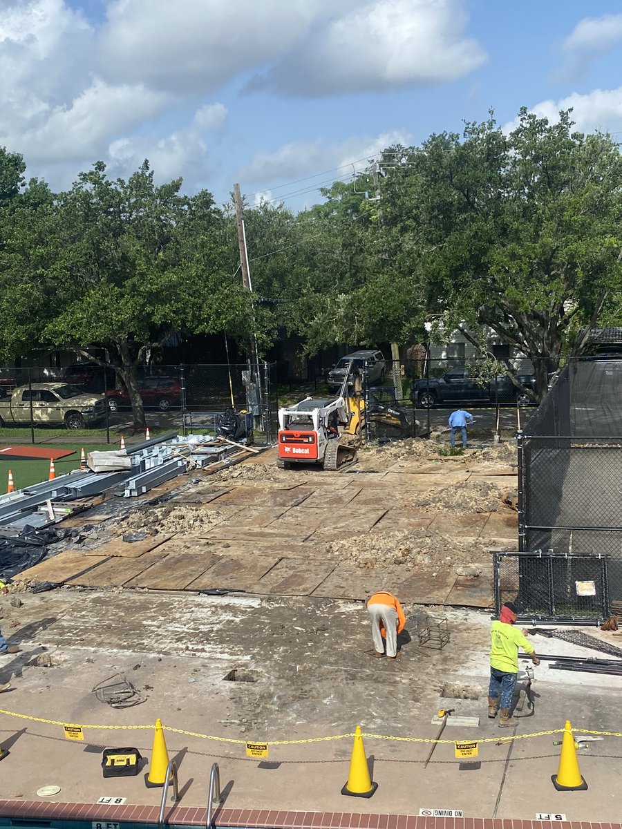 The new batting cages are on their way up! ⚾️🥎

#CeltCulture