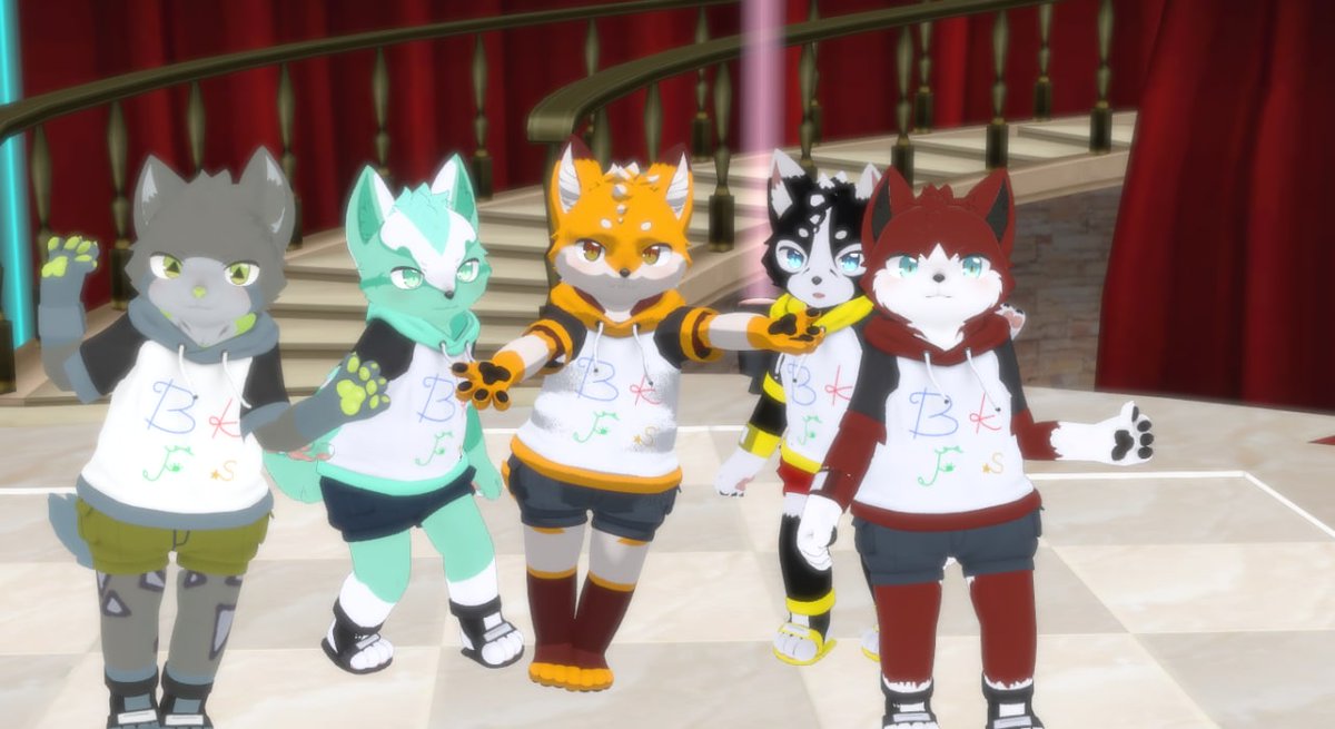 xoXUANox's tweet photo. 第一次一起跳團體舞蹈

最初のグループダンス

First group dance

#VRChat 
#BkFs

feat.御雪、灰古、娜魯、空
Photo by.多多 https://t.co/lxgHkVR6zf
