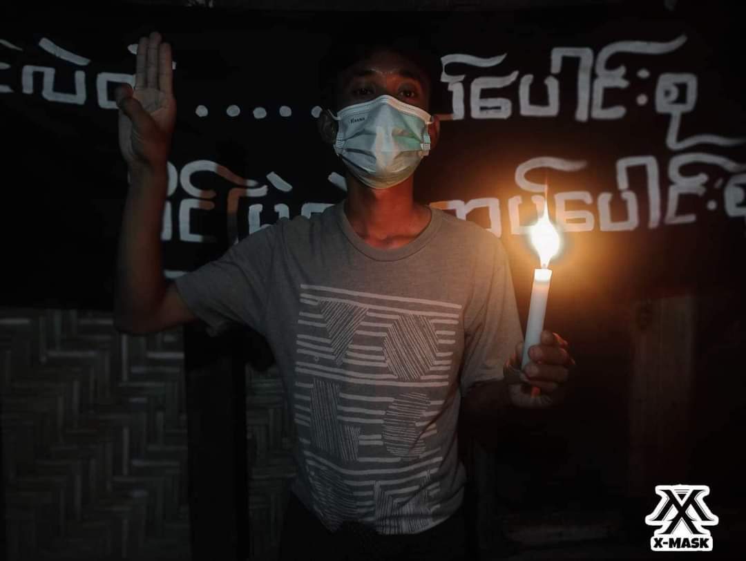 #Mandalay Never Surrender!

Youths from #Mandalay Coalition Strike held a domestic strike against the Military Dictatorship along with candlelights tonight,showing that they'll never stop protesting until the end of the Dictatorship.

#July13Coup #WhatsHappeningInMyanmar