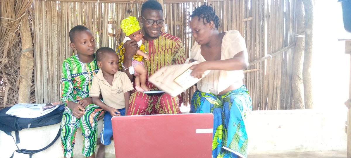 anas_seko229's tweet photo. COACHING ET SUIVI DES ACTIVITÉS DE MAMAN CLAUDIA APRÈS DON

Vous rappelez-vous de la mendiante que nous avions rencontré avec son nouveau né au campus et à qui nous avions porté assistance ? Comme promis, après l'avoir aidé à monter son business grâce à vos différents dons sur https://t.co/sU0mb1CAEm