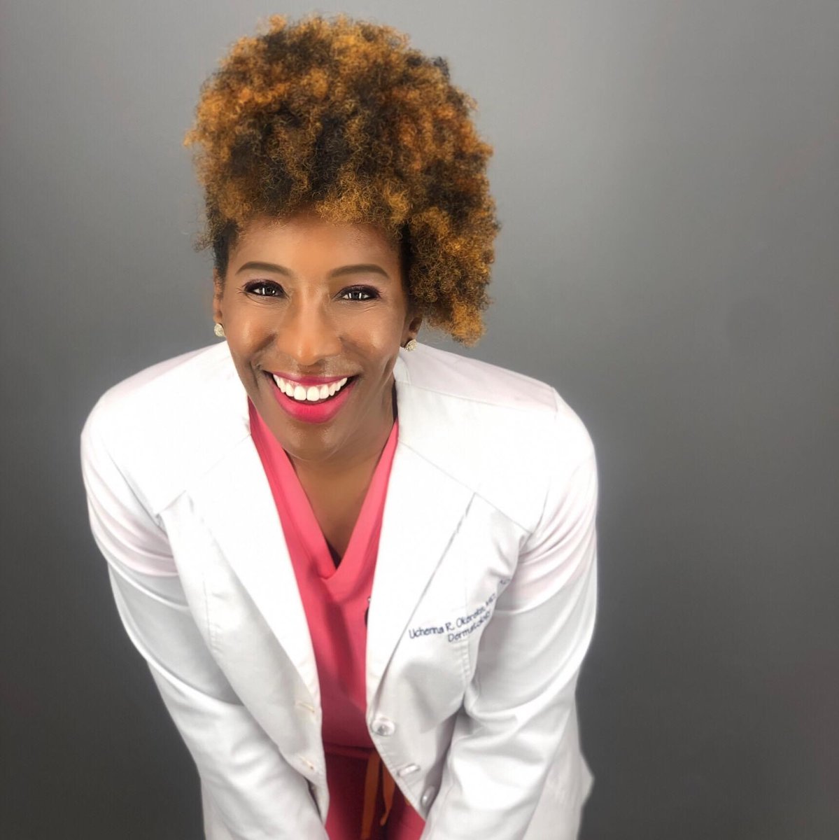 ap_derm's tweet image. Still find yourself struggling with #acne? Dr. Uchenna Okereke will be dispelling common acne myths, discussing #retinoids, and teaching us how to create a #skincare routine that actually works. Join our live stream on Wednesday, July 14 at 12:15 PM for a lunchtime lesson!