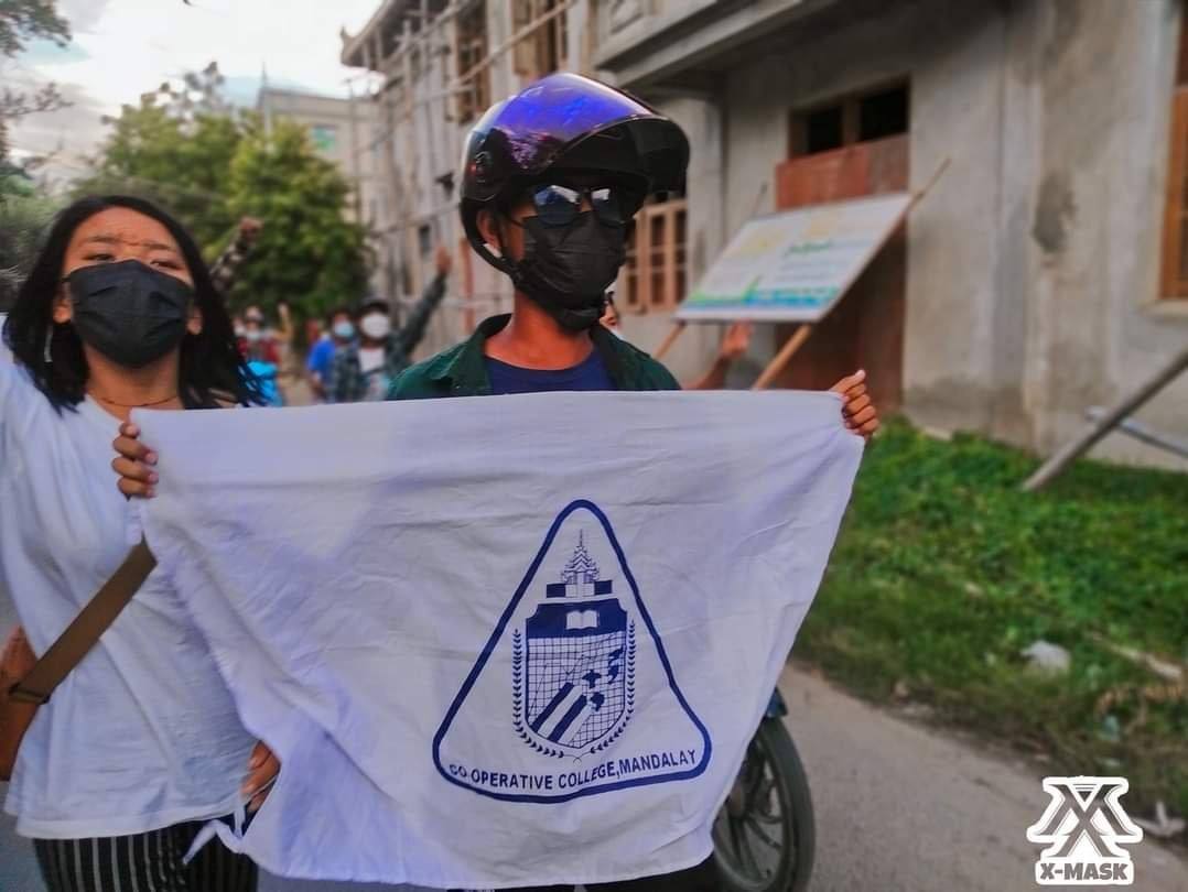 2021Revtweets's tweet photo. We are still brave despite junta’s brutal oppressions. MyaTaung Strike, Cooperative University Students Strike and Mandalay Based Mass Strike marched and protested for the overthrow of Evil dictator.
#July12Coup
#WhatsHappeningInMyanmar https://t.co/gSWwHgVYEF
