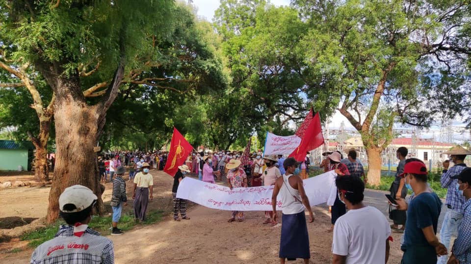 In Letpadaungtaung, Sagaing, locals, led by women, came out in force to protest against Myanmar's military junta today (Jul 13). 

Photos: CJ

#WhatsHappeningInMyanmar