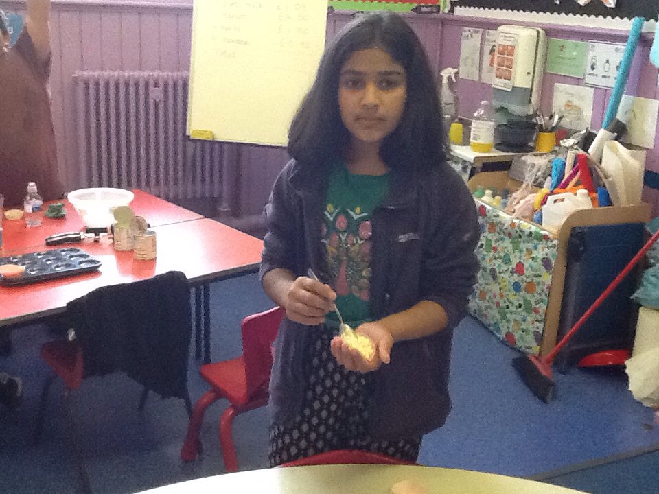 GladstonePSCar1's tweet photo. Making delicious coconut balls for our Eid Celebration #enterprisingcreativecontributors #Scienceandtechnology #yumyum https://t.co/SLYemVml4g