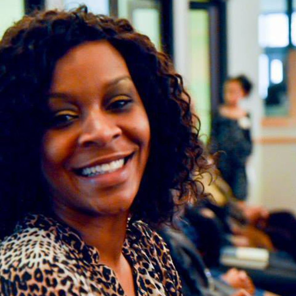 etanthomas36's tweet image. 6 yrs ago today #SandraBland was found hanged in a jail cell in Texas 
3 days after being arrested during a “failing to signal” traffic stop. Although there were many holes in the stories of the sherif &amp;amp; jail staff, no officers were indicted &amp;amp; it was ruled a suicide
#NeverForget