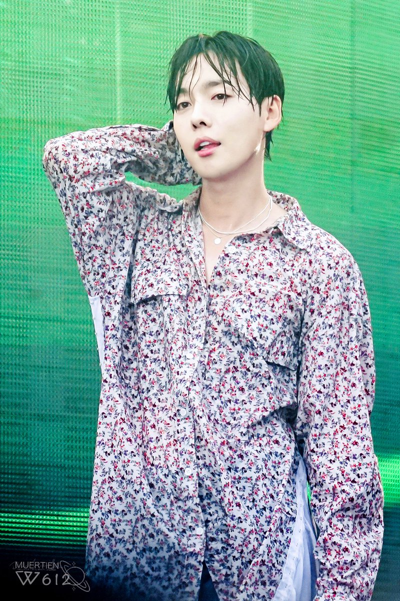 DreaMuerTien's tweet photo. 190713 waterbomb busan
여름하면💙💙💙💙
다시 만나요
#WINNER #위너 
🧚🏻‍♂️&amp;🧛🏻
@official_jinu_  #JINU #김진우 https://t.co/mkCdzxudgM
