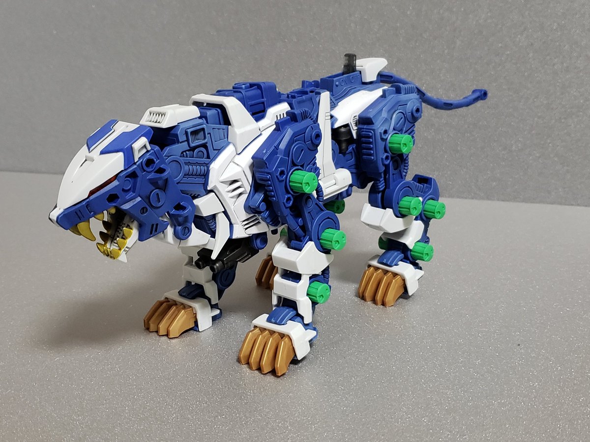 RT @FyWCyzjFVLzHaM0: ライガーブルーソウガを入手。 色調合わせに本体