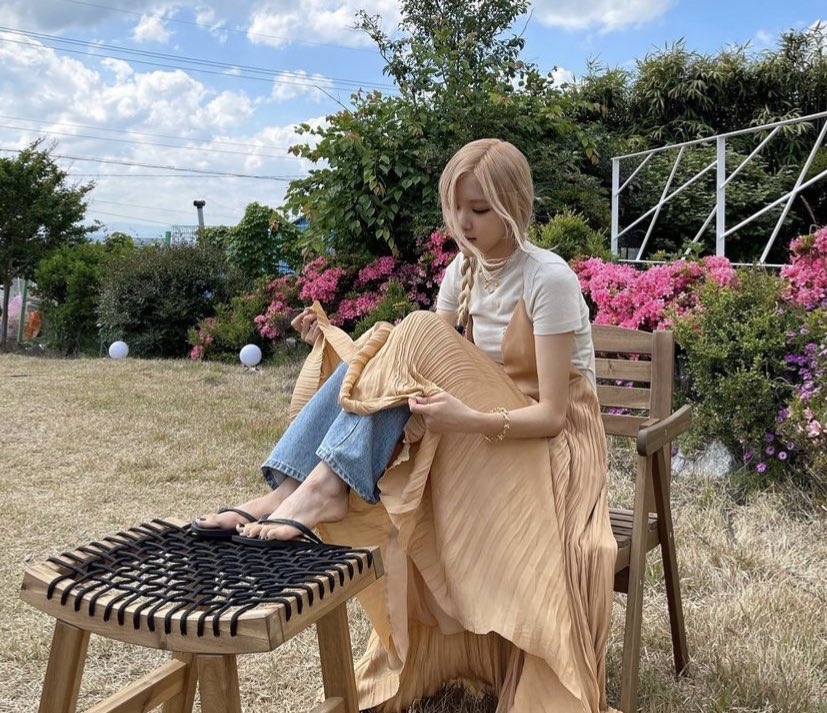 ROSÉ tweet media