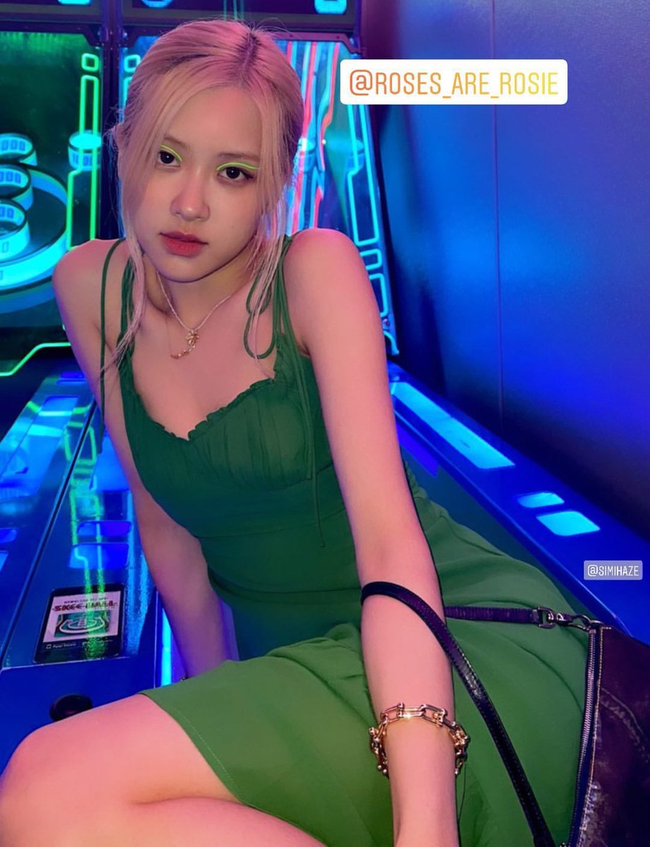 13chnwar's tweet photo. let me live @BLACKPINK https://t.co/ypst1eQDzQ