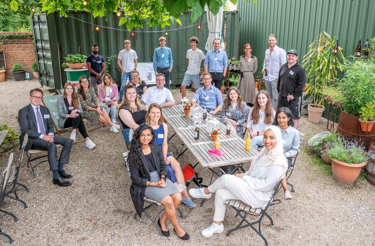 Die Botschaft beim #Bergfest unseres #Mentoren-Programms war: Wir möchten für die #Mentees auf beruflicher Ebene großer Bruder &amp; große Schwester sein! 💪 Danke für den tollen Austausch!

Weitere Infos zum Event gibt es hier: 🔽
i-r.de/magazin/artike…

#Traumjob #Ruhrgebiet #JIR
