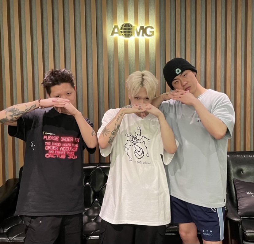 130721: punchnello appeared in Psick University [Ep.6 AOMG TOUR: King of Hip Hop] 👑

#펀치넬로 #punchnello #AOMG #พันช์เนลโล 

Link: youtu.be/rRj-d0xhHGI