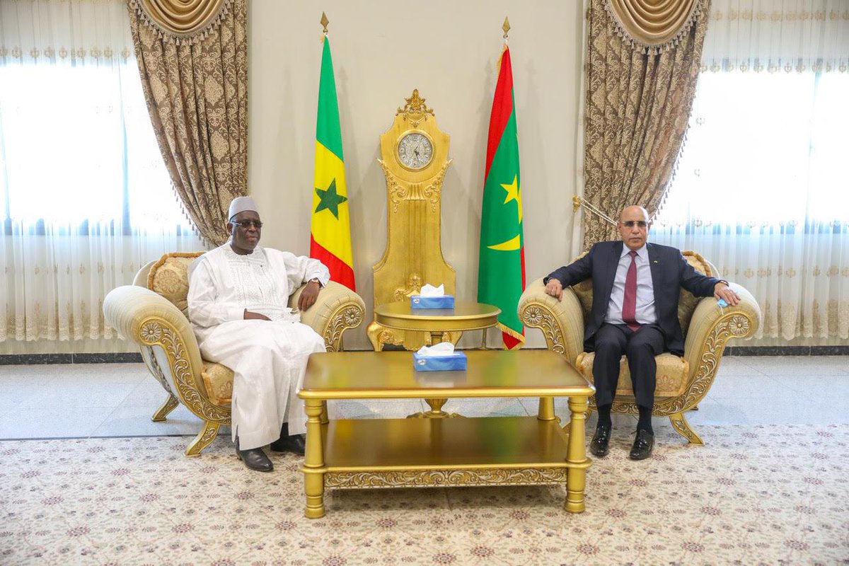 Tabarinaprada's tweet photo. M. Macky Sall, effectue en Mauritanie pour une visite de travail Les deux chefs d'états doivent discuter des relations bilatérales, notamment dans le domaine de l'énergie, afin de signer le troisième volet d'exploitation du champ Grand Tortue Ahmeyim.#Senegal @Macky_Sall https://t.co/R8ck5q0Av5