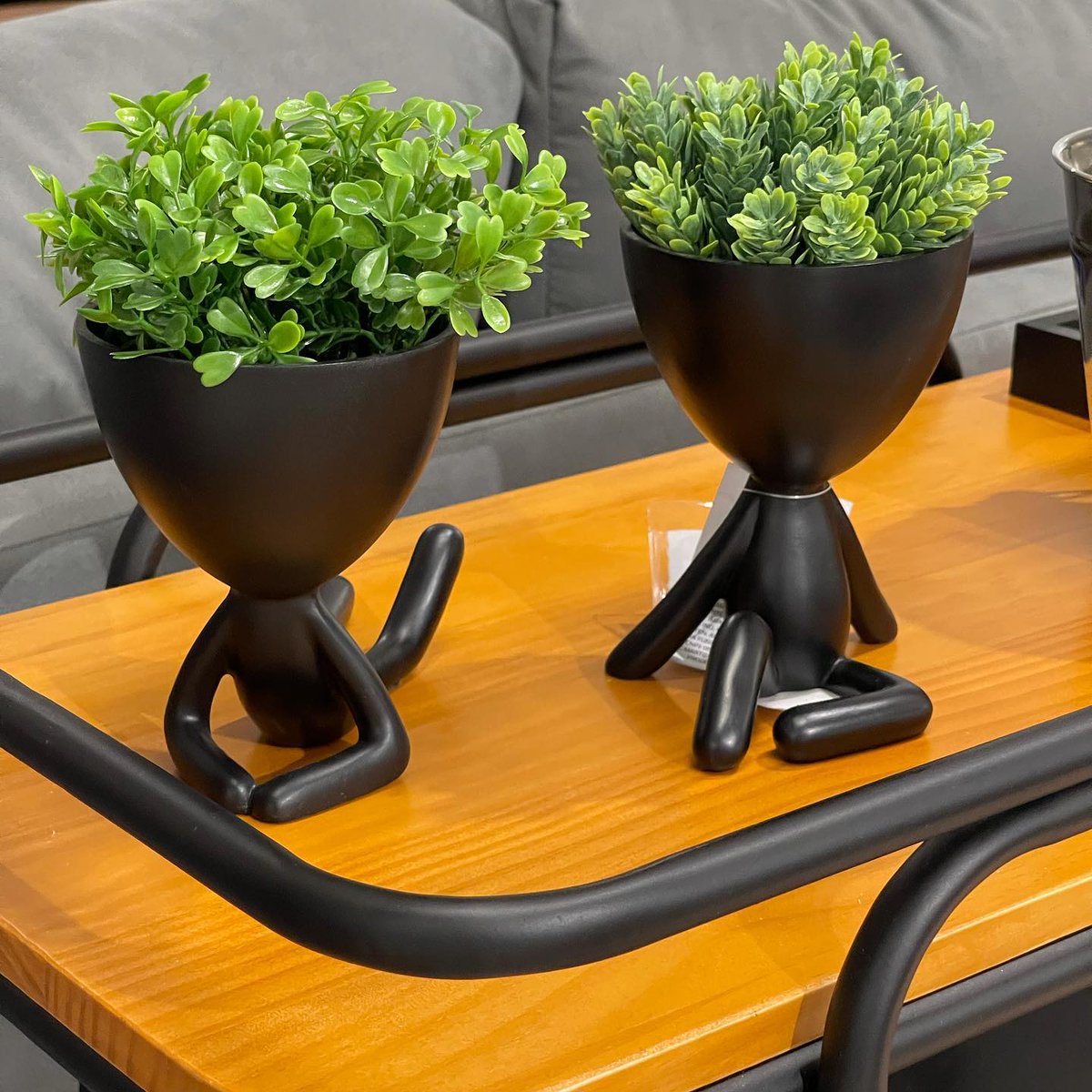 ElaDecora's tweet photo. Os Bobs decoram o ambiente com muito estilo e modernidade! Servem para decorar a sala, o quarto, o hall, o barzinho. 🥰🥰

Onde você colocaria eles na sua casa? 
Disponíveis em várias cores no site.

#ElaDecora #Decoração #Plants #Casa #LojaDecora https://t.co/rfnufgx6LV