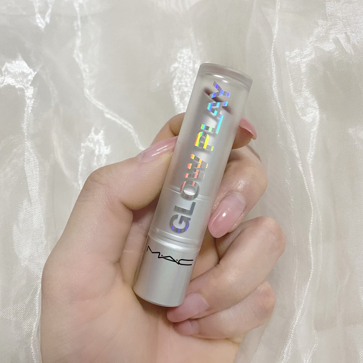 merireview's tweet photo. ไปอยู่ไหนมาเพิ่งเคยลอง สีแบบ MLBB ที่แท้ เหมือนปากสีนี้แต่เกิด ระเรื่อๆ สุขภาพดี ดื่มน้ำเยอะ55555 ของแมค Glow play สี 452  that tickles! แดงตุ่นๆแบบระเรื่อๆบางๆ ชอบงะ ทาย้ำหน่อยนะ สีนางธรรมชาติ ฉ่ำๆดี สวยยย https://t.co/6CTEvNOsh2