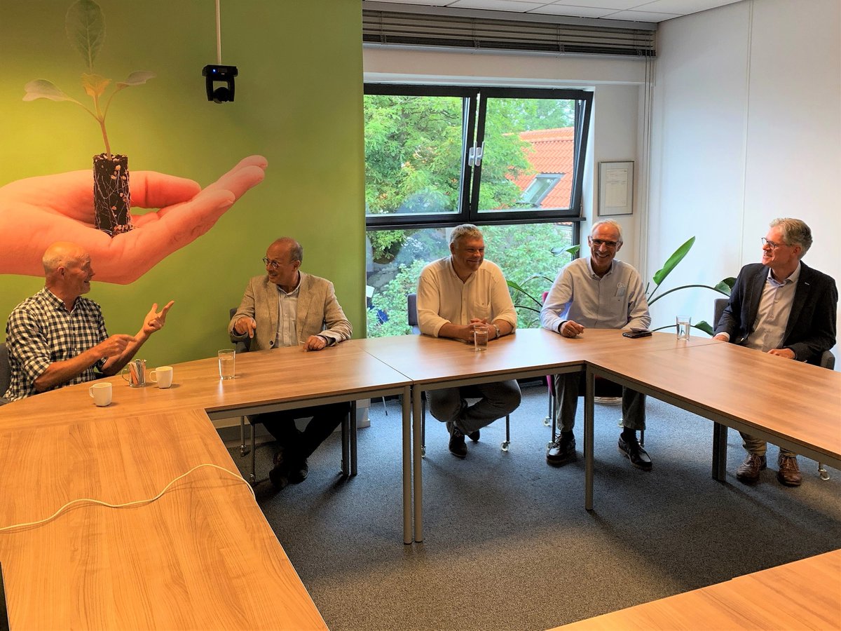 RHPgrowingmedia's tweet photo. #IPS President Marko Pomerants from Estonia and First Vice President Guus van Berckel from the Netherlands visit #RHP and #VPN to meet and talk about #developments in the use of #growing #media and #responsible #peatland management. https://t.co/TD1TJjfpK1