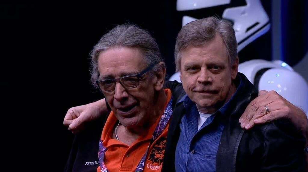 Ciube e Luke: Peter Mayhew e Mark Hamill. https://t.co/uFO3JcXdE0 https://t.co/rd28q1zjVc