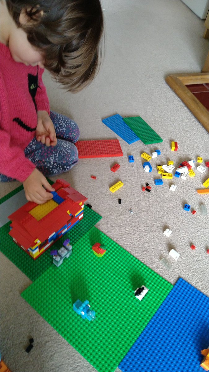 JveWagner's tweet photo. This was the morning's work on #SelfIsolationDay2. Just sat down at my desk now to do some work work. Let's hope I can make the next couple of hours as productive. 💪 #Focus #AcademicParent https://t.co/g2kxfRhXEB