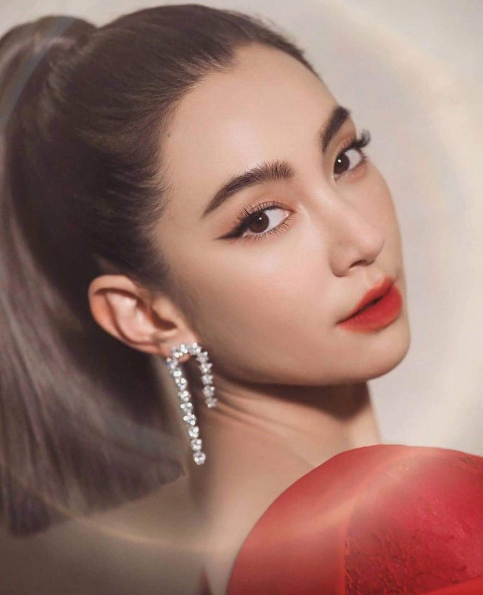 UnderbedDara's tweet photo. นี่ก็สวยไม่แผ่ว สมแล้วที่ชายจะมาเม้นท์อวยเช้าอวยเย็น 

เพราะงานผิวเด้งฉ่ำของ #เบลล่าราณี สดใสตลอด 24 ชั่วโมงมากแม่ เคล็ดลับง่ายๆ Olay #PowerDuo เซรั่มขวดขาวช่วยผิวชุ่มชื้นอิ่มน้ำ วิปปุกแดงช่วยฟื้นฟูริ้วรอย แค่ 2 สเต็ปก็เริ่ด บอกมาขนาดนี้ต้องตำตามแล้ว

#Olaythailand #BellaCampen https://t.co/jHMd01BOPd