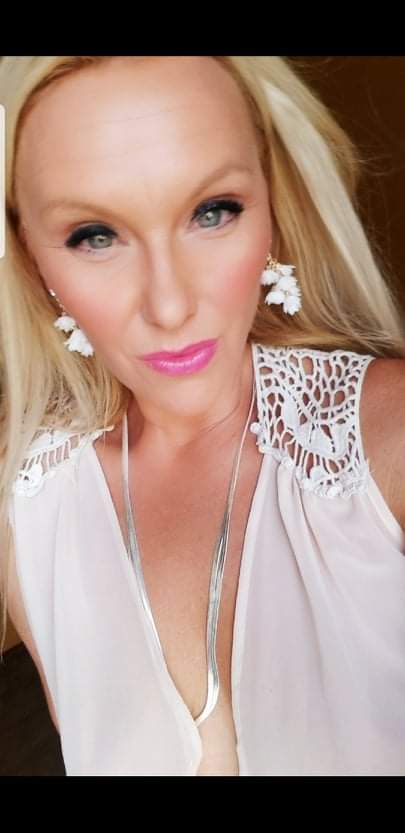 MissMia12's tweet photo. Goosl morning Calgary. 
Taking booking for today and tomorrow. Text for full menu.
Have a good day.!.
5873270609
@TheHiddenPages2 @CafNotaclue  @woobs_escorts @EscortLook 
#gfe #yyccompanion.. https://t.co/7S6FC7ZZl6
